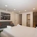 Loft Fontana Di Trevi Apartment *